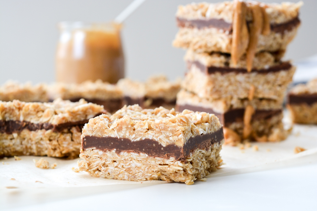 Chocolate Peanut Butter Oat Bars | No-Bake | Vegan
