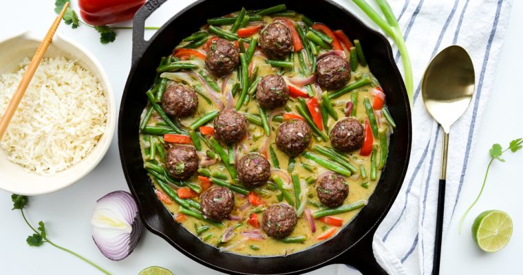 Green Coconut Curry With Asian Meatballs | Paleo | Low-Carb